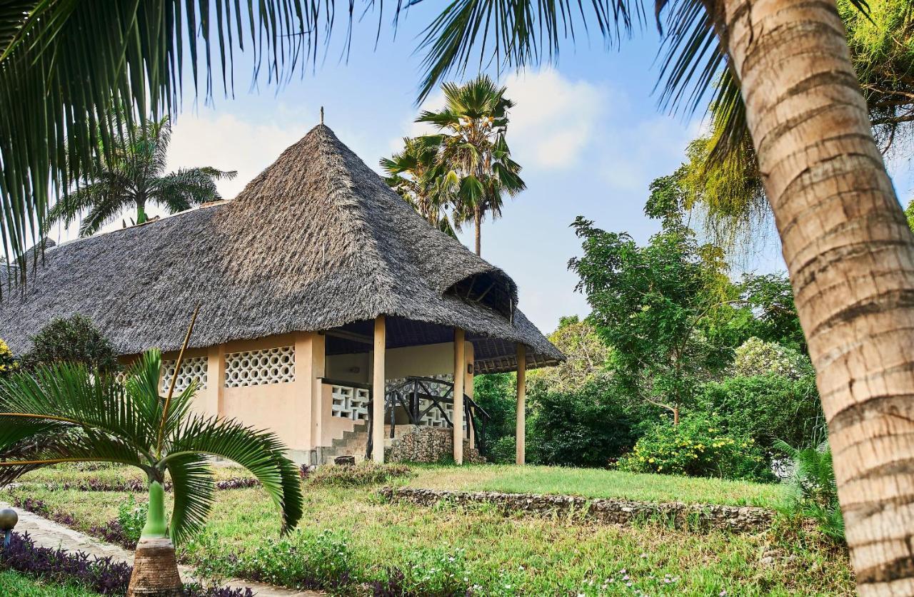 Coral Beach Resort Diani Beach Exterior photo