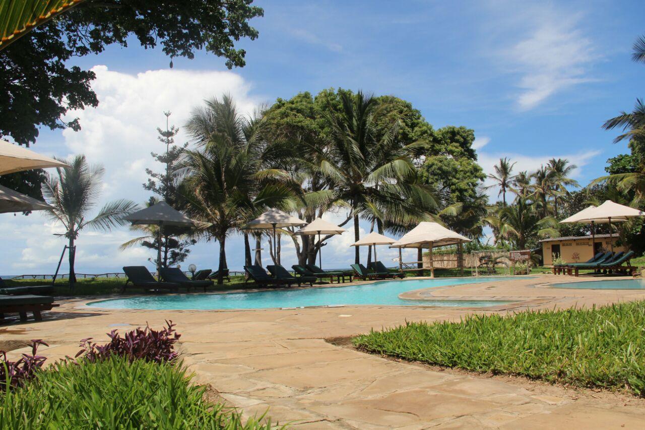 Coral Beach Resort Diani Beach Exterior photo